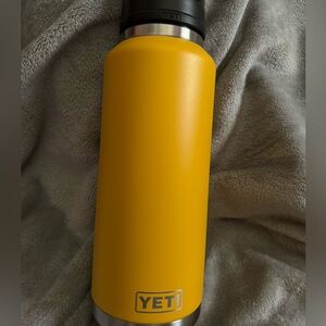 Yeti water bottle